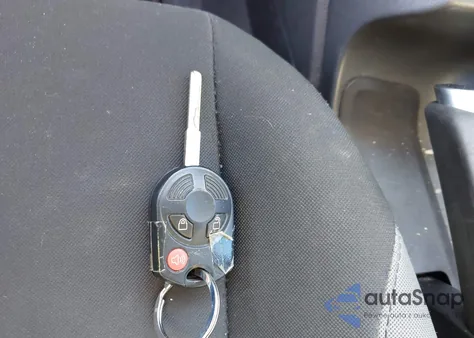 2014 Ford Escape S z USA, uszkodzony, nr VIN 1FMCU0F74EUA12802